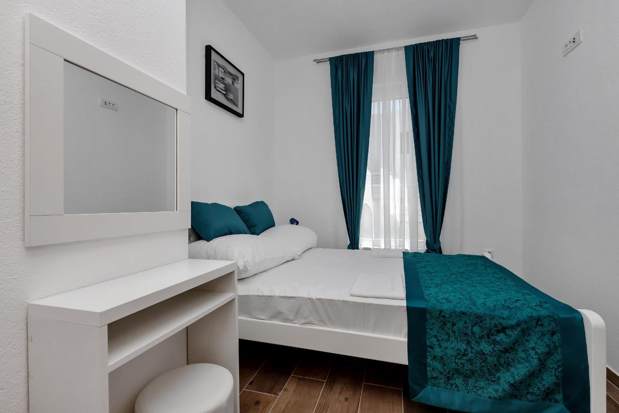 Apartments Villa Medo Makarska Room photo