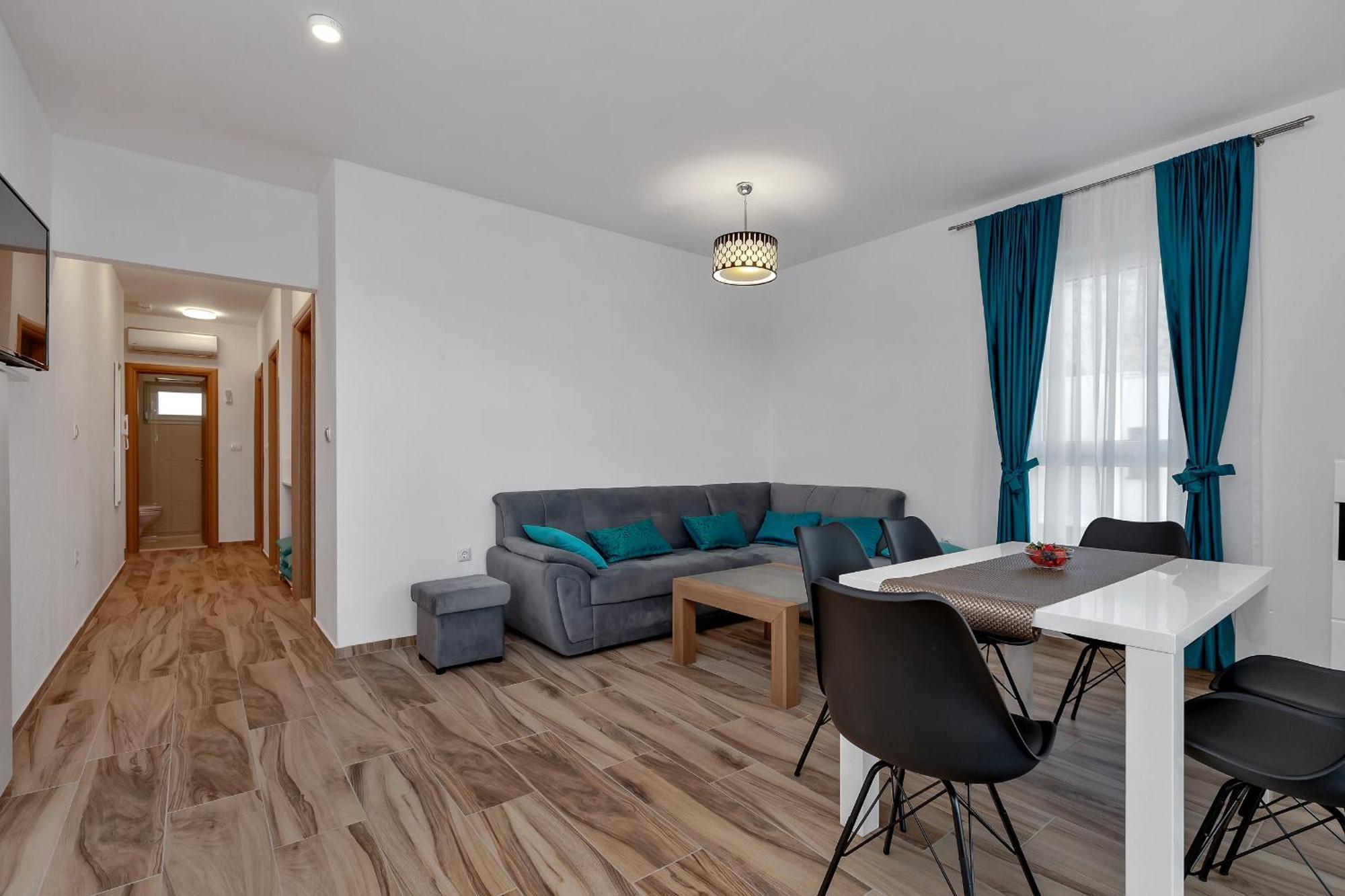 Apartments Villa Medo Makarska Room photo