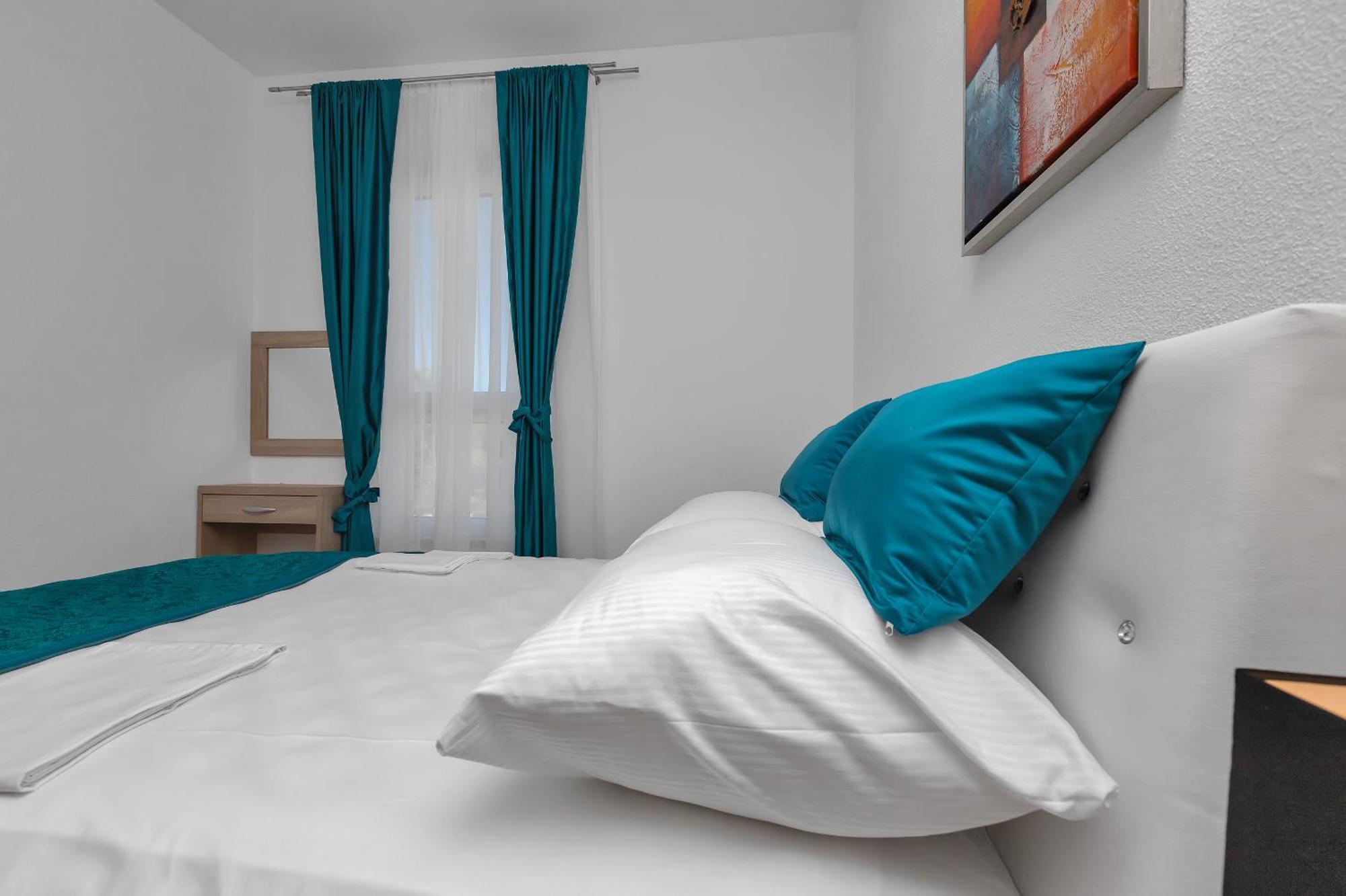 Apartments Villa Medo Makarska Room photo