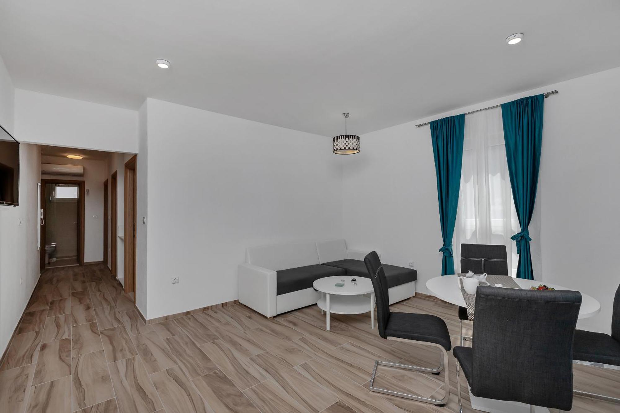 Apartments Villa Medo Makarska Room photo